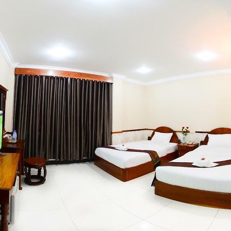 Holiday Hotel Battambang Dış mekan fotoğraf