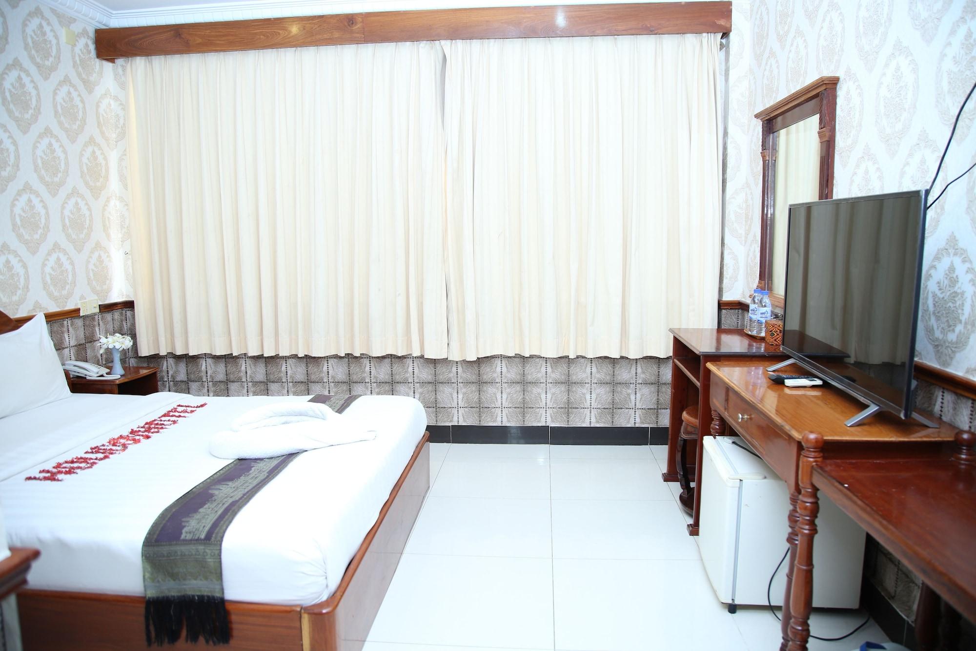Holiday Hotel Battambang Dış mekan fotoğraf