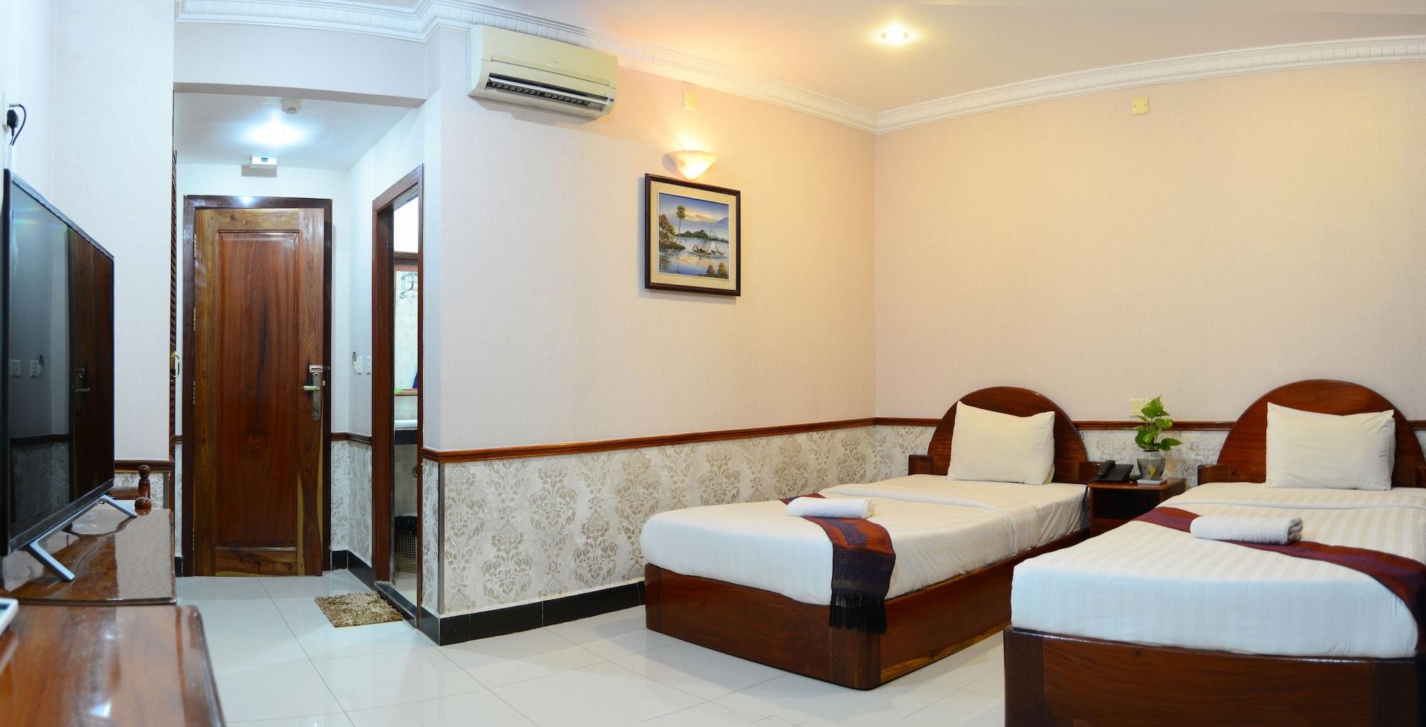 Holiday Hotel Battambang Dış mekan fotoğraf