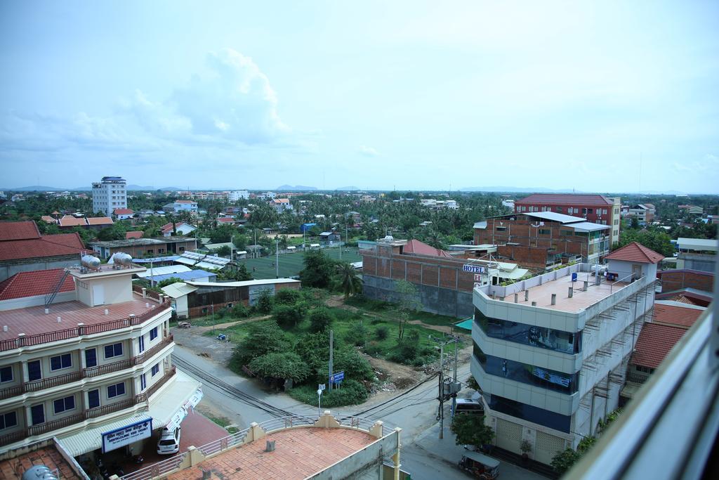 Holiday Hotel Battambang Dış mekan fotoğraf