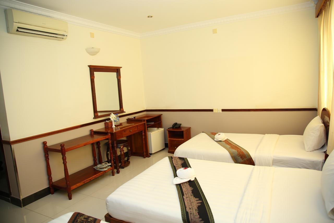 Holiday Hotel Battambang Dış mekan fotoğraf