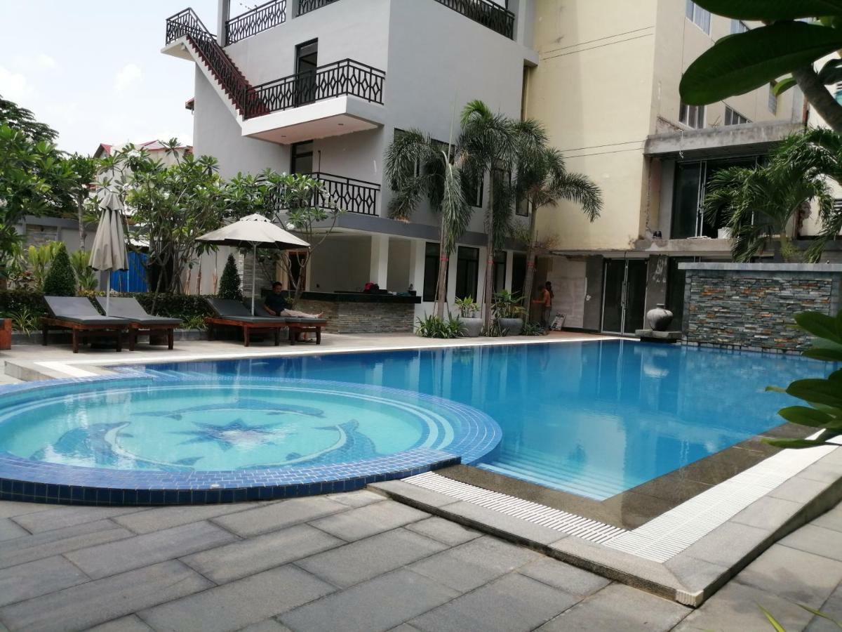 Holiday Hotel Battambang Dış mekan fotoğraf