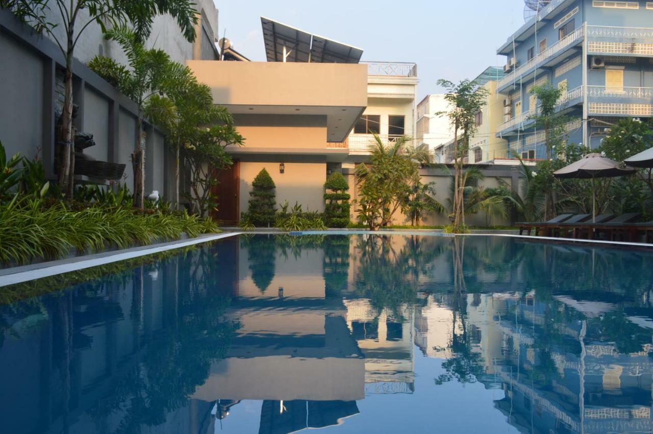 Holiday Hotel Battambang Dış mekan fotoğraf