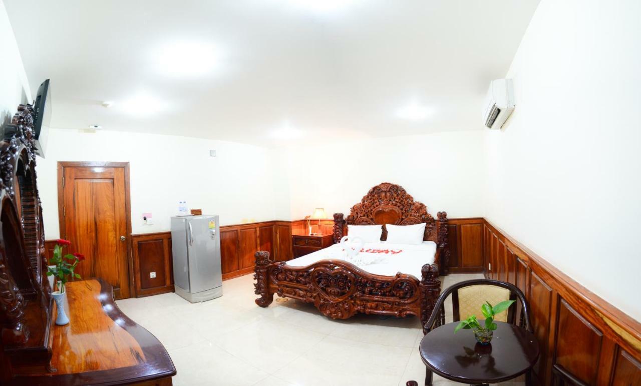 Holiday Hotel Battambang Dış mekan fotoğraf