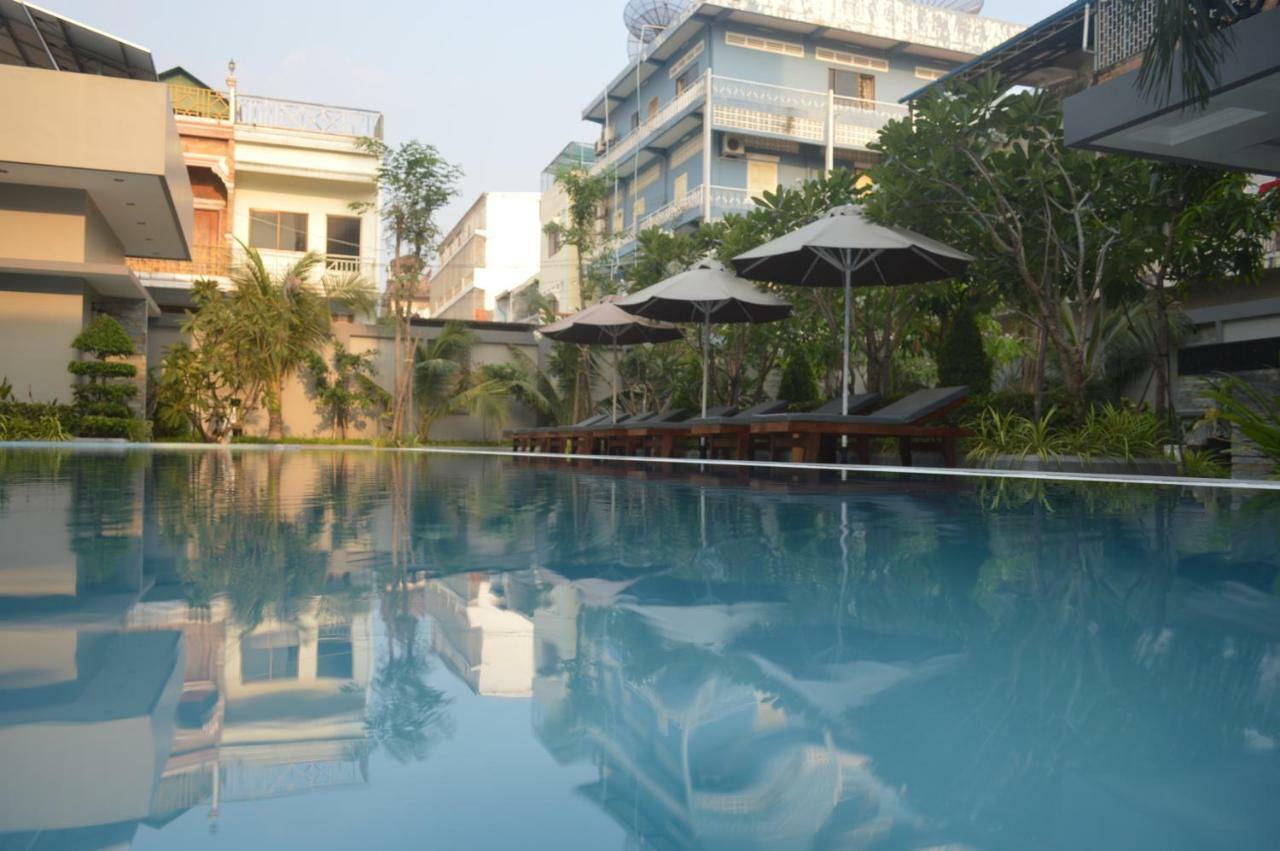 Holiday Hotel Battambang Dış mekan fotoğraf